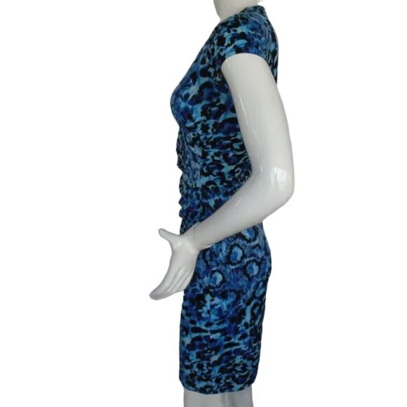CACHE Dress, 0, Blue Snake print, Gathered hip, surplice V-neck, Cap sleeves - Picture 7 of 11